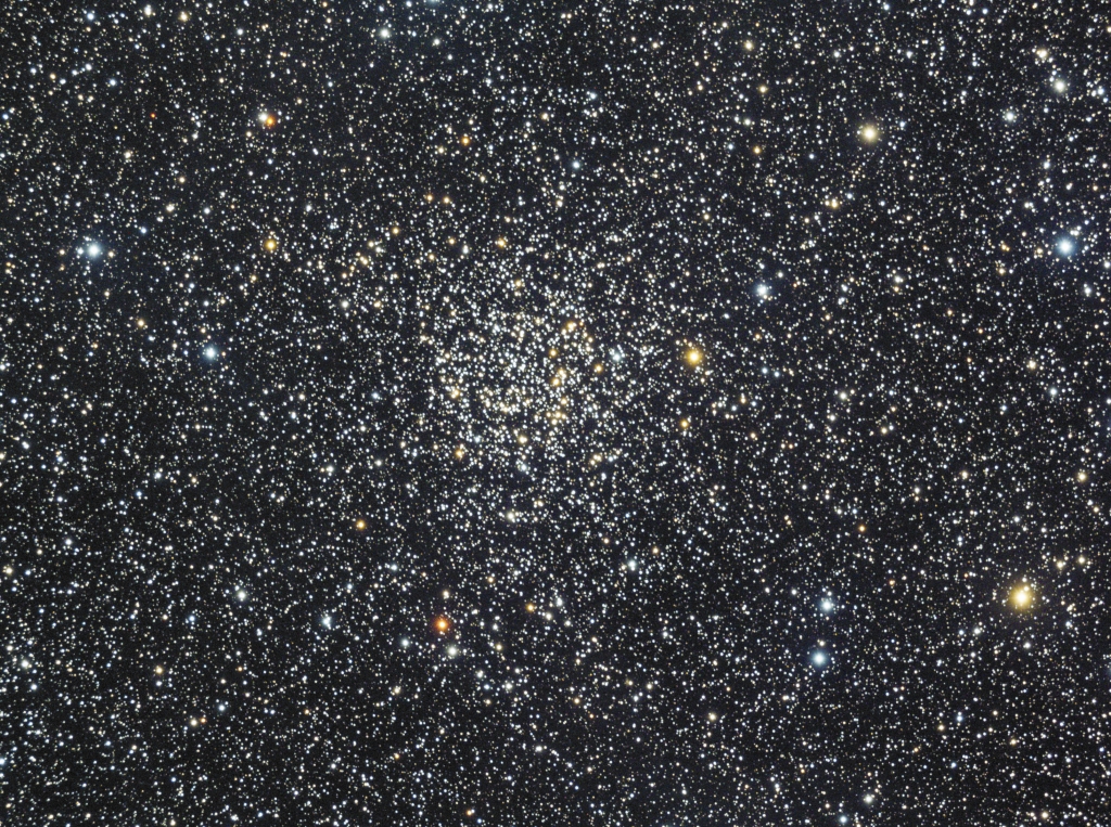 NGC 7789 - Open Cluster in Cassiopeia
Discovered by Caroline Herschel in 1783 and nicknamed "Caroline's Rose" because of its supposed floral appearance.  Distance from Earth is about 7,600 light-years.
