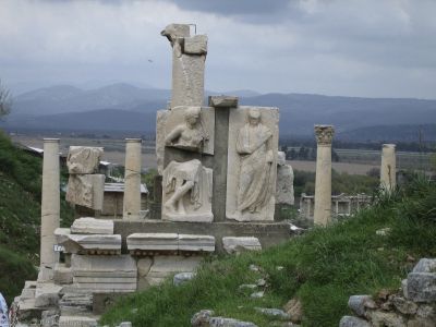 Memmius Monument
Erected during the reign of Augustus to commemorate the reconquest of Asia from Mithridates VI of Pontus by the dictator Sulla in 87 BC.  Memmius was Sulla's grandson.
Keywords: Augustus;Ephesus;Memmius;Mithridates;Sulla;reconquest