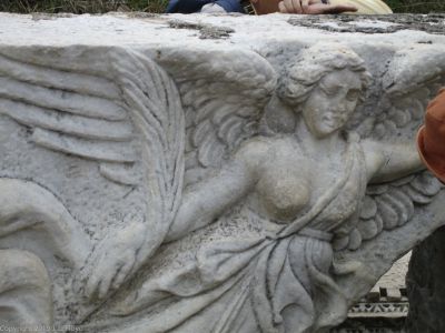 Winged Figure
Stone carving detail, Curetes Street.
Keywords: Curetes Street;Ephesus;Turkey;Winged figure