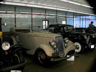 1933 Ford convertible
When I was in high school the 32-34 Ford was the hot rodder's Holy Grail.  They were already out of reach even then.
Keywords: Aegean Free Zone;Esbas;Izmir;Turkey March 2006