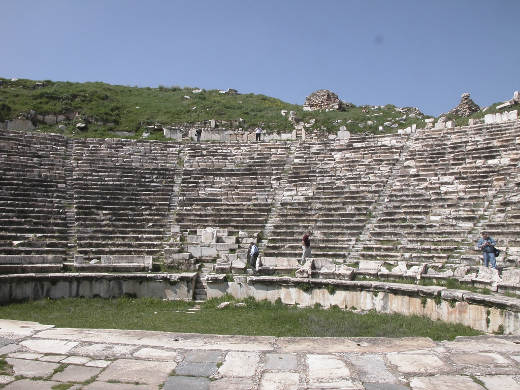 Amphitheater
The theater was severely damaged by earthquakes in the 7th century AD.  Later, villagers built cottages on top of the cavea (seating section), but when excavations began the entire village of Geyre was relocated after excavations began in 1966.
Keywords: Aphrodisias