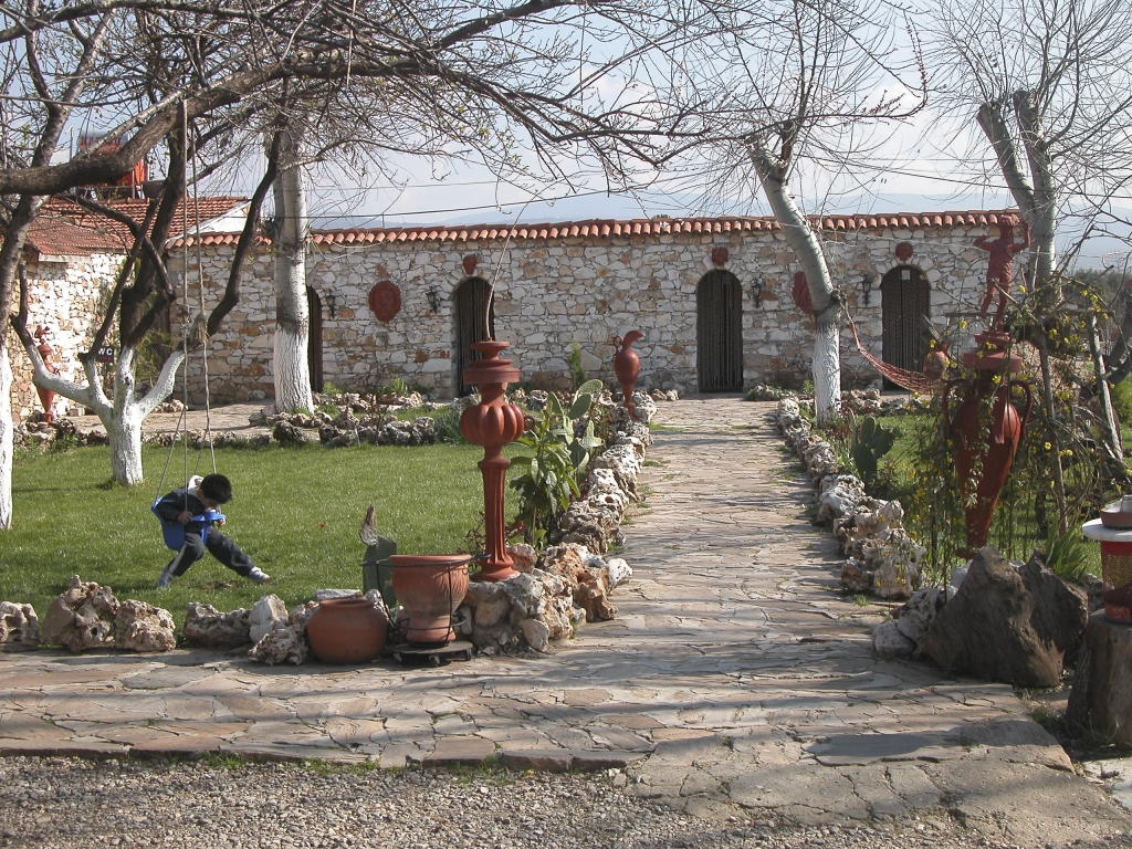 The Anatolia Restaurant - side entrance
The side court of the restaurant, the entrance to the restrooms.
Keywords: Aphrodisias