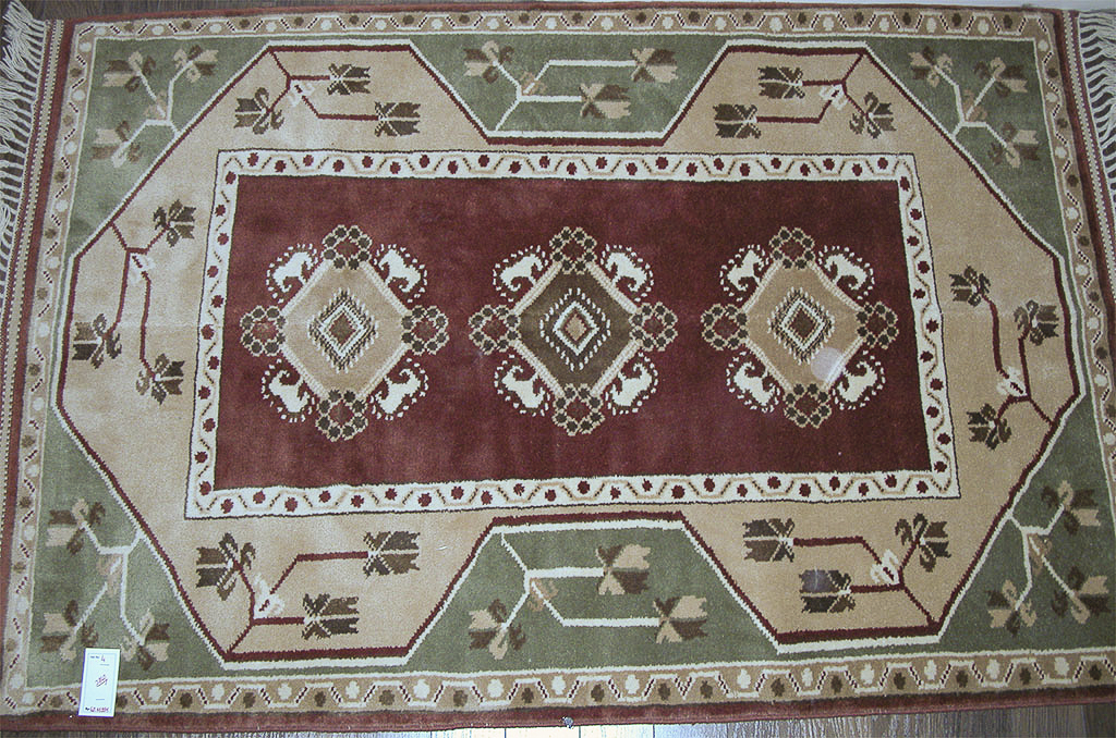 Our Flying Carpet
Perhaps not the most beautiful, certainly not among the more expensive in the showroom, but it suited our taste and didn't bankrupt us.
