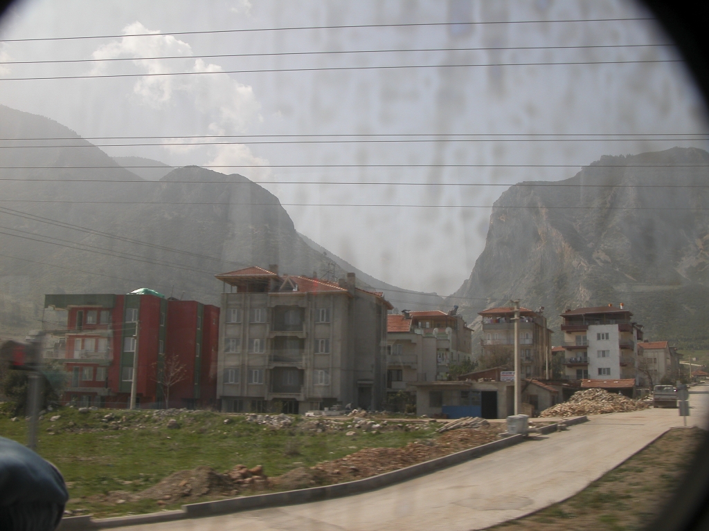 Denizli Apartment Houses
As seen from the bus on the way to the Dogus Hali Carpet Factory.
