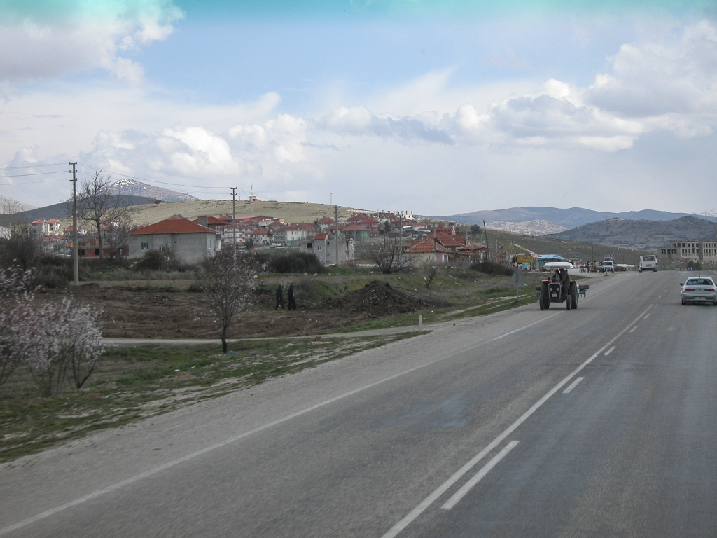 Out in the Boondocks
Our route from Denizli to Antalya was dotted with little towns like this one.
Keywords: Taurus Mountains;Turkey March 2006