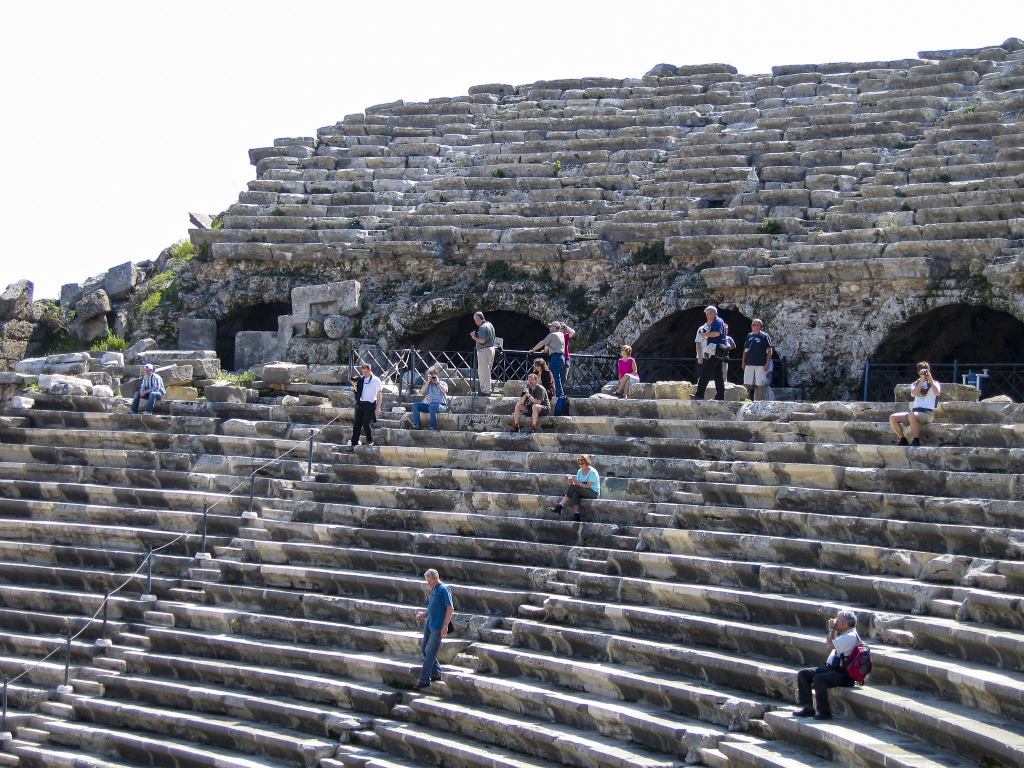 Roman Architecture
In contrast to the Theater at Aspendos, the Side theater was built in the Roman style rather than the Greek, because in Side there was no Acropolis - the Greeks liked to build their amphitheaters into hillsides.
