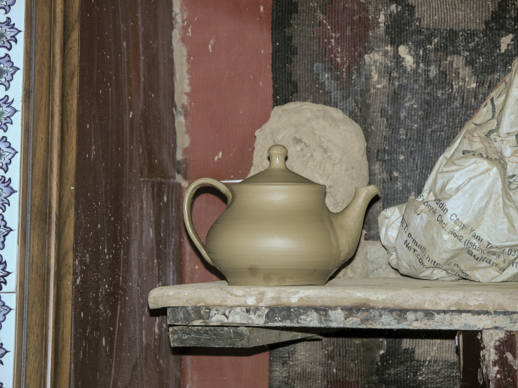 Fruit of the Wheel
The lid has now been added, and the teapot is ready for decoration and firing in the kiln.
