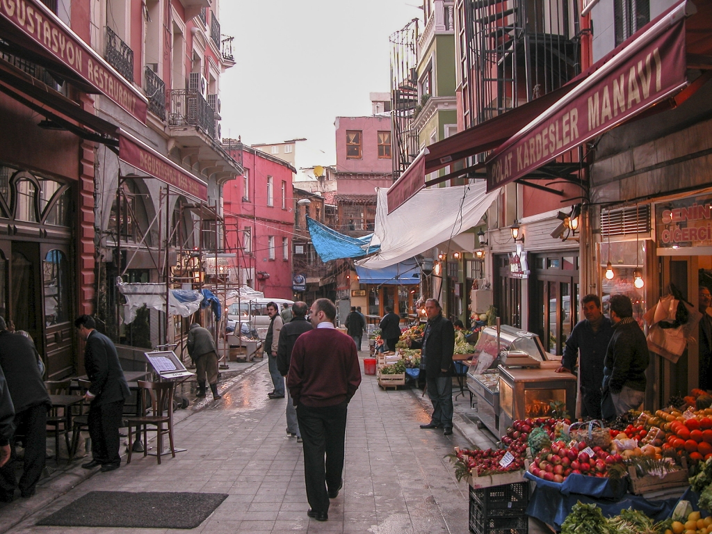Side Streets of Beyoğlu
The narrow streets branching off Istiklal were a veritable warren of pubs,  cafes, markets and other small shops.
