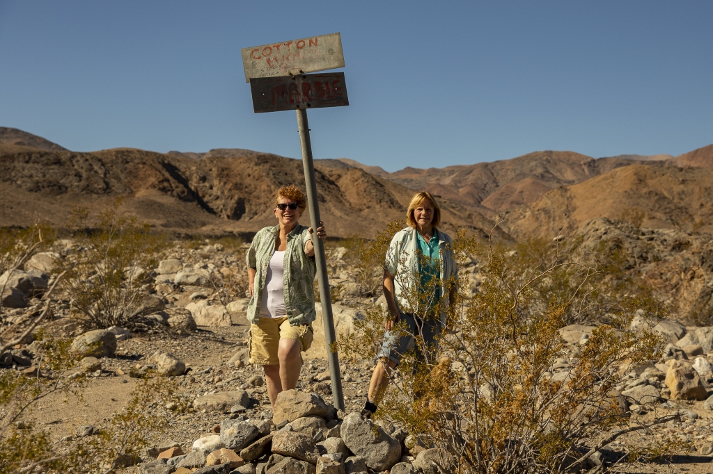 The Loop
JoAnn (left) and Kelly (right) pose at the sign marking the beginning of the Cottonwood-Marble Canyon Loop.
