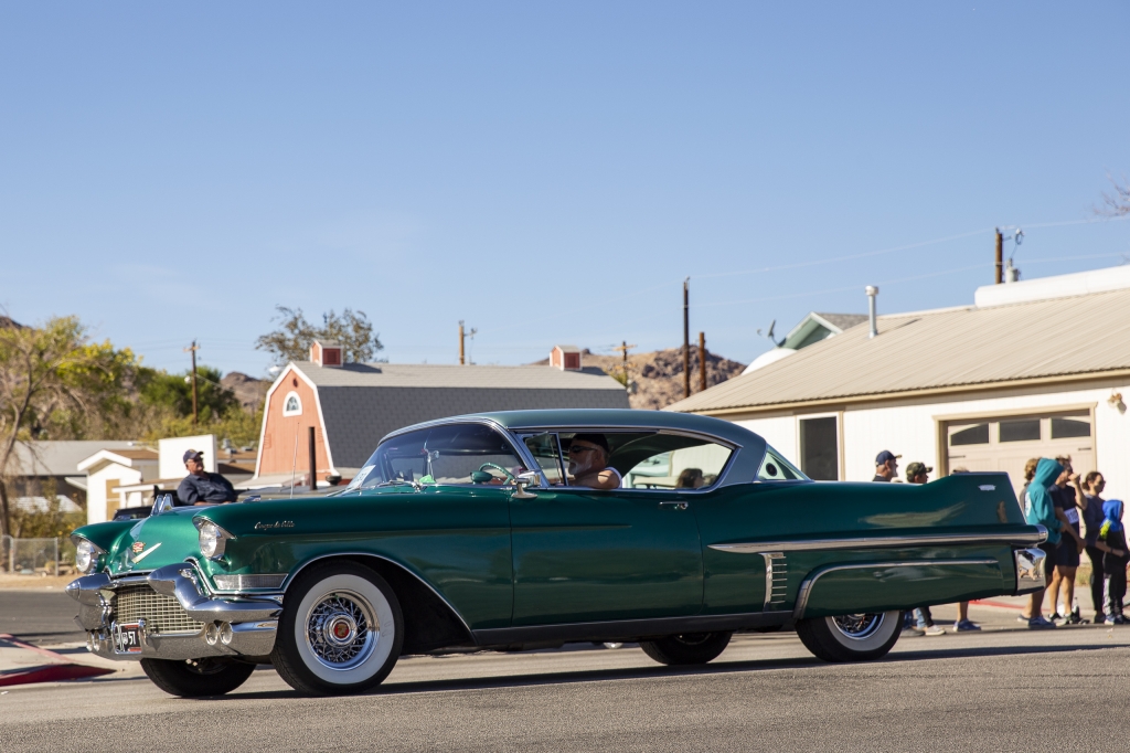 1960s Cadillac
Not sure what year this Cadillac is, and not interested enough to look it up; fender skirts are an abomination.
