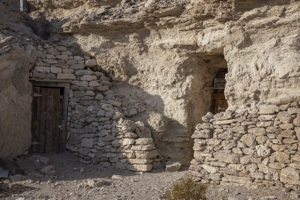 Bag End - Desert Version
A veritable hobbit mansion, with two doors.
