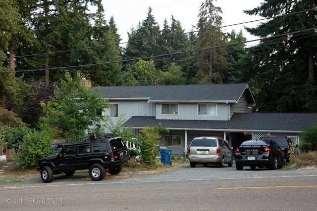 B & B Neighborhood
The house across the street from our B&B in Edmonds.
