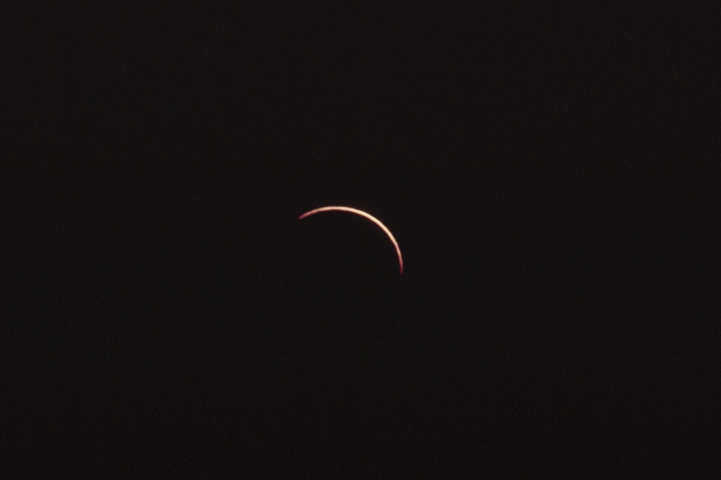 The Final Sliver
A few seconds before totality.
