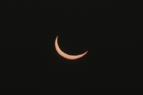 SolarEclipse-20021204-DX005.jpg
