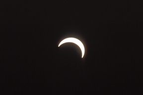 SolarEclipse-20021204-DX10.jpg