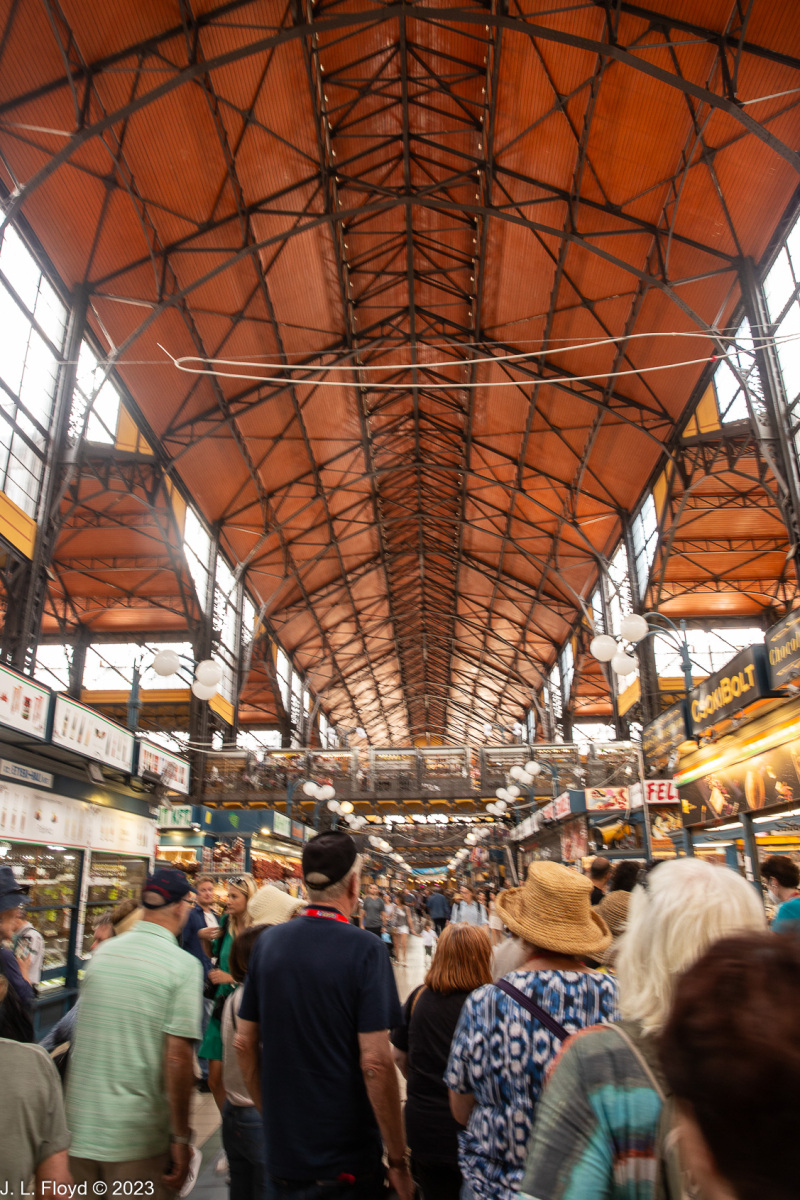 Largest and oldest market hall in Budapest Largest and oldest market hall in Budapest
