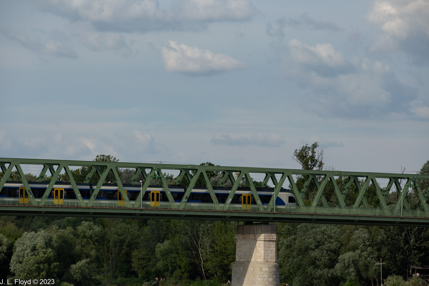 An old and new bridge An old and new bridge