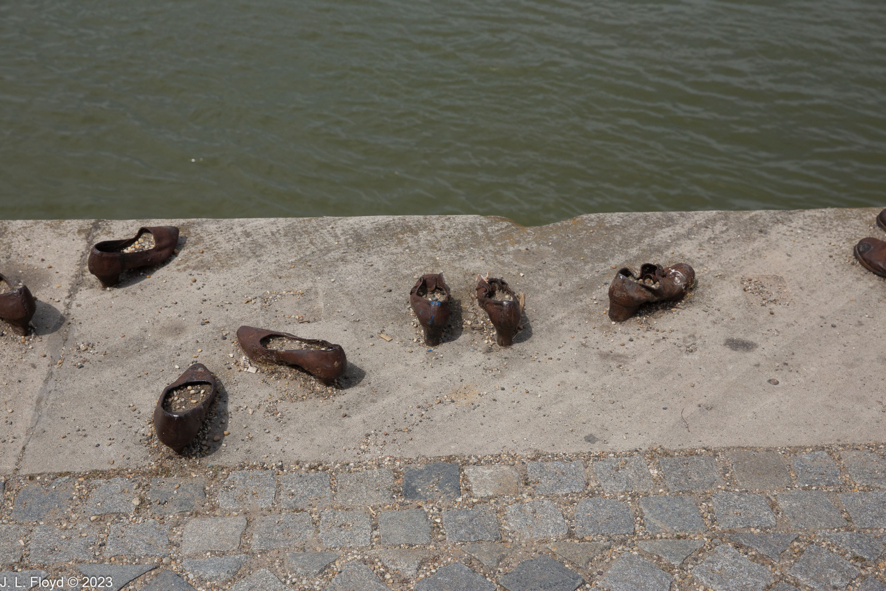 Shoes on the Danube Bank Shoes on the Danube Bank