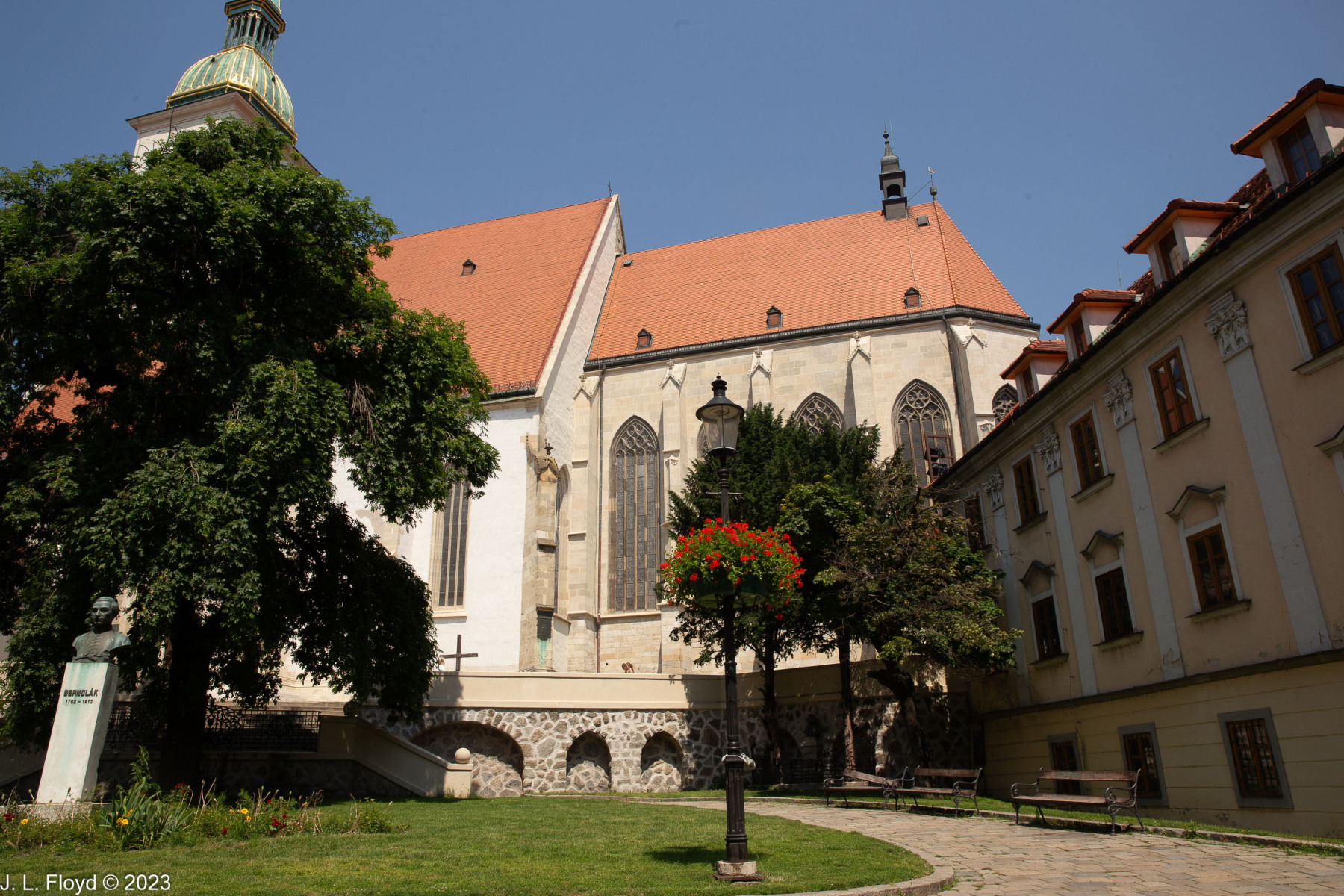 Cathedral garden Cathedral garden
