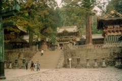 Lanterns at the Yomeimon steps